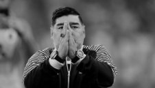 Журналист към сина на Марадона: Баща ти е мъртъв, разбра ли? + СНИМКИ