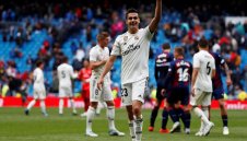 "Кралете" днес: Благи и отново нестабилни отзад