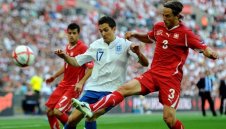 Юве праща Рето Циглер във Фенербахче