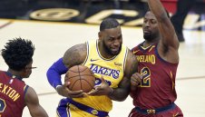 Този път геройско посрещане за ЛеБрон в Кливланд