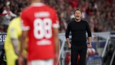 Треньорът на Бенфика скочи на съдията