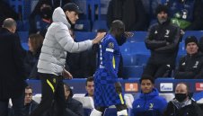 Канте и Чиуел под въпрос за дербито с Ман Юнайтед