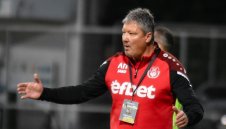 Любо Пенев избухна: Бивш и настоящ кмет си мерят ластиците! Ще потопят и футболния Хебър