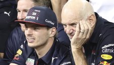 Легендарният Ейдриън Нюи остава в Ред Бул още няколко години