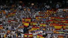 Феновете на Реал с призив за единство на Испания