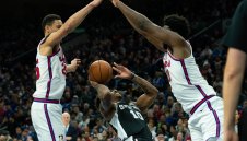 Шпорите на Поп продължават да затъват