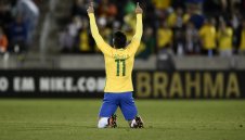 Бразилия загря за Копа Америка с пестелив успех над Панама + ВИДЕО