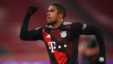 Ювентус и Байерн се биеха за него, а сега остана без отбор