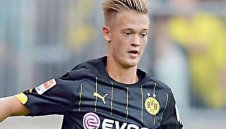 Тухел ще спира Бербатов с 16-годишен?