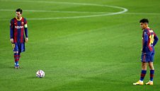 Коутиньо пропуска мача с Юве