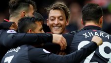 Обрат! Йозил май остава в Арсенал?