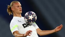 Ачерби с нагледно показно как да спре Холанд