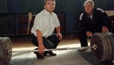 Сюлейманоглу прескочи трапа, излезе от комата