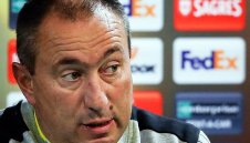 Мъри Стоилов става селекционер на Казахстан?