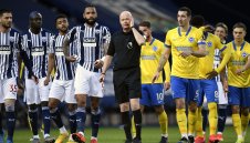 Брайтън профука 2 дузпи и загуби странния мач срещу Уест Бром