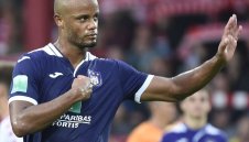 Феновете на Андерлехт не искат Компани