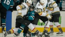 Вегас и Тампа Бей напред в НХЛ