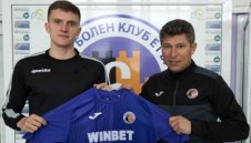 Етър разкара халф и подписа с нападател