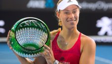 Кербер грабна титлата в Сидни