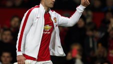 Юнайтед продава ван Перси през лятото