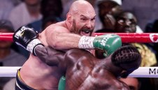 Фюри нокаутирал Дионтей Уайлдър с контузени ръце