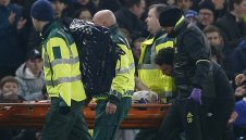 Играчи на Челси посетиха Райън Мейсън в болницата