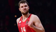 Везенков и Олимпиакос са на финал, гръцкият тим подчини Фенербахче