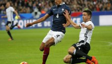 Всички мачове ще започнат с минута мълчание