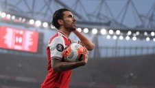 Арсенал иска да задържи Себайос