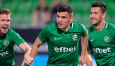 Селекционерът на Румъния повика Кешеру и Григоре за решаващите битки за Евро 2020