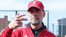 Клоп разкри с кого е ударил голяма греда в Ливърпул