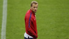 Тотнъм ''позлатява'' головата машина Хари Кейн