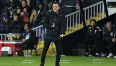 Ще го гонят ли? Шави има рецепта за вдигането на Барса