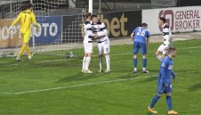 И Локо Пловдив удари трагичен Левски 