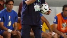 Липи напуска поста треньор на Италия, Донадони го замества