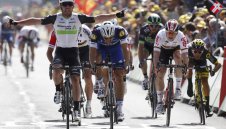 Кавендиш спечели първия етап на "Тур дьо Франс"