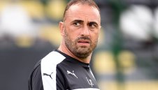 Кмета ги почна в Саудитска Арабия, започна ударно в дебюта си начело на Ал Кадисия