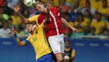 Неймар и Селесао взривиха "червения динамит" + ВИДЕО