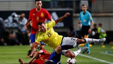 Мората спаси Испания с късен гол