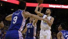 Уориърс спряха пропадането за ЧРД на Стеф