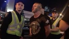 Преди финала в Шампионска лига: Маскирани хвърляха фенове на Ливърпул през витрини + ВИДЕО