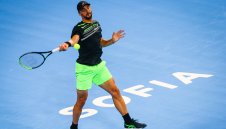 Кузманов надви осминафиналист от Ролан Гарос след тричасова битка