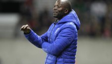 Макелеле ще помага на Суонси