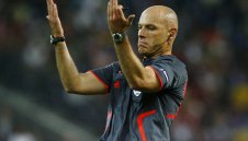 Хауърд Уеб: Фелайни е бандит!