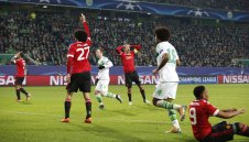 Срам! Манчестър Юнайтед отпадна още в групите на ШЛ + СНИМКИ