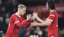 Юнайтед ще възражда Дони ван де Беек 