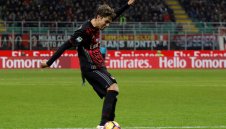 Младок на Милан сипе извинения