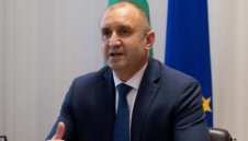 Президентът Румен Радев няма да присъства на Турция – България