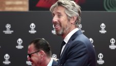 Едвин ван дер Сар подаде оставка в Аякс