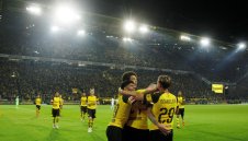 Дортмунд се измъкна срещу "орлите", Алкасер с първи гол + ВИДЕО